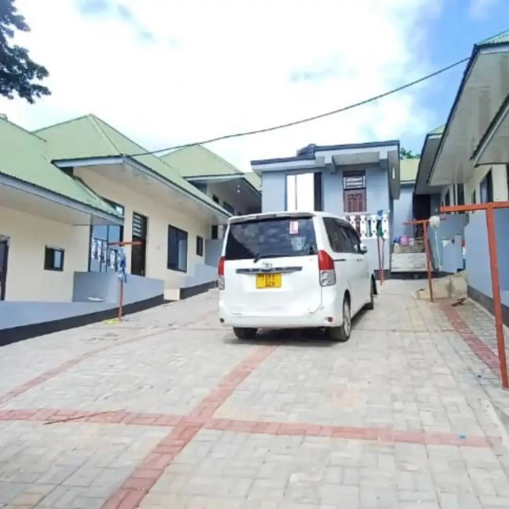 media -2 media -2