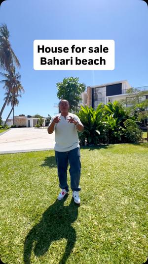 Nyumba ya vyumba 6 inauzwa Bahari Beach, Dar Es Salaam (4600 sqm) Nyumba ya vyumba 6 inauzwa Bahari Beach, Dar Es Salaam (4600 sqm)