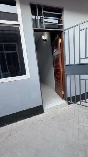 Nyumba/Apartment ya chumba kimoja inapangishwa Mwananyamala, Dar Es Salaam Nyumba/Apartment ya chumba kimoja inapangishwa Mwananyamala, Dar Es Salaam