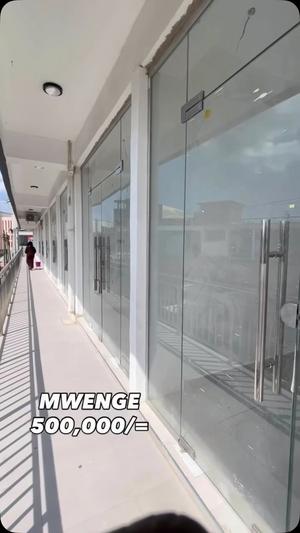 Duka linapangishwa Mwenge, Dar Es Salaam
