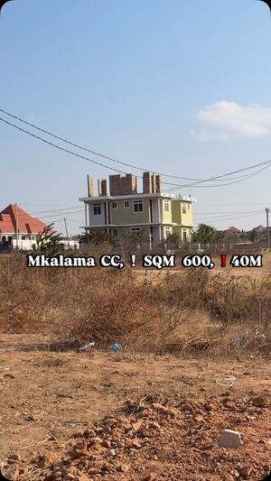Kiwanja kinauzwa Makulu Mkalama Ushuani, Dodoma (600 sqm) Kiwanja kinauzwa Makulu Mkalama Ushuani, Dodoma (600 sqm)