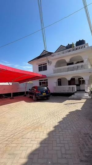 5 Bedrooms House for Rent in Mikocheni B, Dar Es Salaam