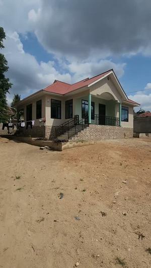 3 Bedrooms House for Rent in Madale Police, Dar Es Salaam