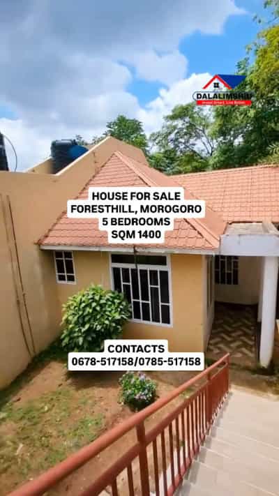 Nyumba ya vyumba vitano inauzwa Forestill, Morogoro (Mlimani) (1400 sqm)