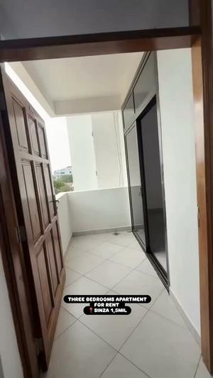 Apartment ya vyumba vitatu inapangishwa Sinza, Dar Es Salaam Apartment ya vyumba vitatu inapangishwa Sinza, Dar Es Salaam