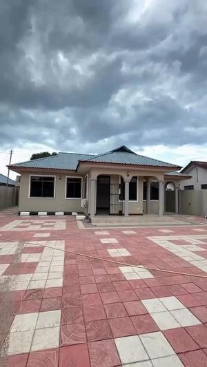 Nyumba ya vyumba vinne inapangishwa Tegeta Masaiti, Dar Es Salaam Nyumba ya vyumba vinne inapangishwa Tegeta Masaiti, Dar Es Salaam