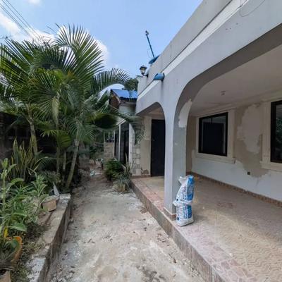 Nyumba ya vyumba vinne inapangishwa Kibamba Shule, Dar Es Salaam Nyumba ya vyumba vinne inapangishwa Kibamba Shule, Dar Es Salaam