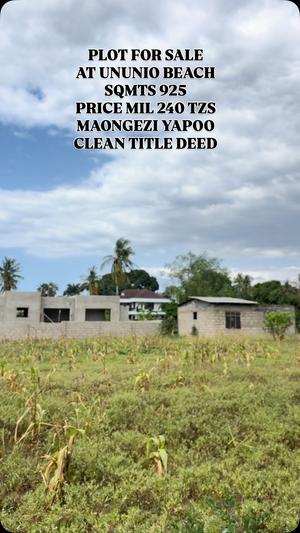 Kiwanja kinauzwa Ununio Beach, Dar Es Salaam sqm 925