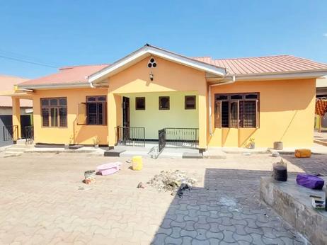 Nyumba ya vyumba vitatu inapangishwa Kimara Suka, Dar Es Salaam Nyumba ya vyumba vitatu inapangishwa Kimara Suka, Dar Es Salaam