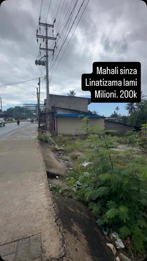 Kiwanja kinauzwa Sinza, Dar Es Salaam sqm 200