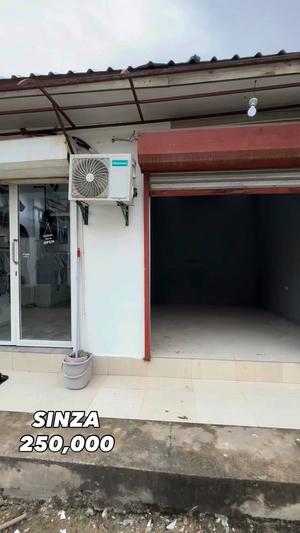 Duka linapangishwa Sinza, Dar Es Salaam