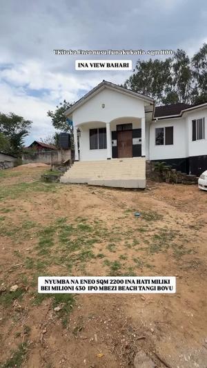 Nyumba ya vyumba vitatu inauzwa Mbezi Beach Tank Bovu, Dar Es Salaam (2200 sqm) Nyumba ya vyumba vitatu inauzwa Mbezi Beach Tank Bovu, Dar Es Salaam (2200 sqm)