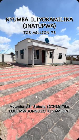Nyumba ya vyumba vitatu inauzwa Kigamboni, Dar Es Salaam (900 sqm) Nyumba ya vyumba vitatu inauzwa Kigamboni, Dar Es Salaam (900 sqm)