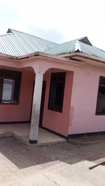 Nyumba ya vyumba 6 inauzwa Kibamba Hondogo, Dar Es Salaam (500 sqm)