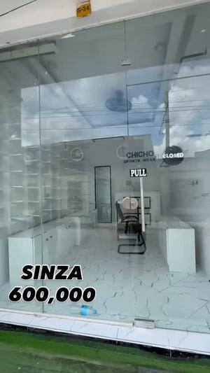 Duka linapangishwa Sinza, Dar Es Salaam