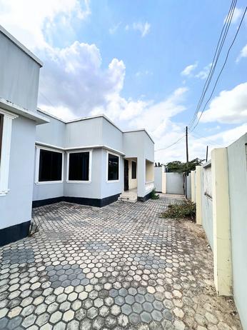 Apartment ya vyumba viwili inapangishwa Tabata Kinyerezi Kibaga, Dar Es Salaam Apartment ya vyumba viwili inapangishwa Tabata Kinyerezi Kibaga, Dar Es Salaam
