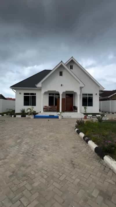 Nyumba ya vyumba vitatu inapangishwa Tegeta Namanga, Dar Es Salaam