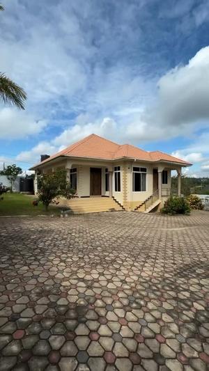 3 Bedrooms House for Sale in Salasala, Dar Es Salaam (900 sqm)