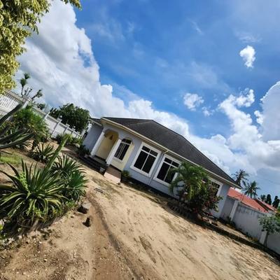 Nyumba ya vyumba vinne inauzwa Boko Dovya, Dar Es Salaam (1300 sqm)