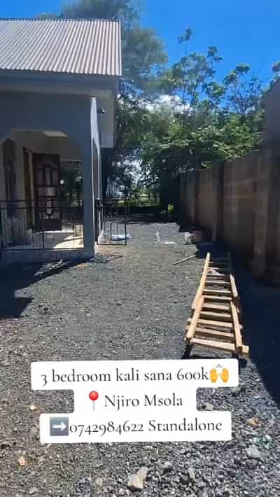 Nyumba ya vyumba vitatu inapangishwa NJIRO MSOLA, Arusha Nyumba ya vyumba vitatu inapangishwa NJIRO MSOLA, Arusha