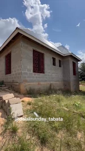 Kiwanja (Residential/Commercial) kinauzwa Kifuru Vibula, Dar Es Salaam (500 sqm)