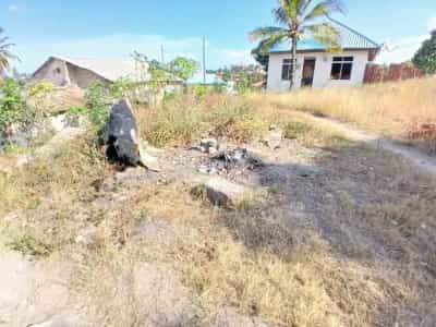 Kiwanja kinauzwa Kimara, Dar Es Salaam Kiwanja kinauzwa Kimara, Dar Es Salaam