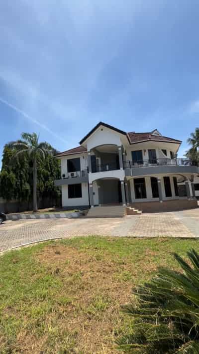 7 Bedrooms House for Rent in Mbezi Beach Kwa Mwamnyange, Dar Es Salaam
