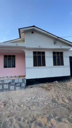Nyumba ya vyumba vitatu inauzwa Mbagala Maji Matitu, Dar Es Salaam (400 sqm) Nyumba ya vyumba vitatu inauzwa Mbagala Maji Matitu, Dar Es Salaam (400 sqm)