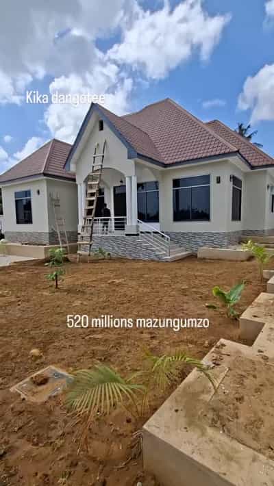 Nyumba ya vyumba vinne inauzwa Goba center, Dar Es Salaam (800 sqm) Nyumba ya vyumba vinne inauzwa Goba center, Dar Es Salaam (800 sqm)