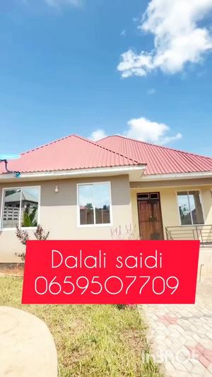 Nyumba ya vyumba vitatu inauzwa Kinyerezi Kifuru King'azi, Dar Es Salaam (400 sqm) Nyumba ya vyumba vitatu inauzwa Kinyerezi Kifuru King'azi, Dar Es Salaam (400 sqm)