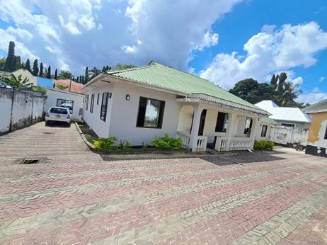 Nyumba ya vyumba vinne inapangishwa Kimara Stop Over, Dar Es Salaam