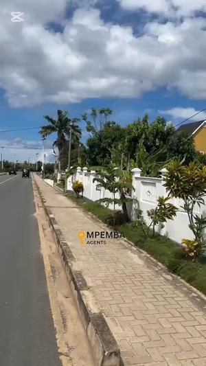 Kiwanja kinauzwa Mbezi Beach, Dar Es Salaam sqm 600