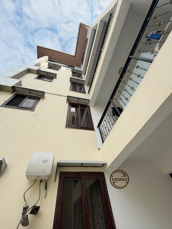 Apartment (Furnished) ya vyumba vitatu inapangishwa Mikocheni, Dar Es Salaam