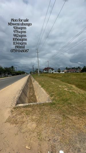 Kiwanja kinauzwa Bunju Mianzini, Dar Es Salaam Kiwanja kinauzwa Bunju Mianzini, Dar Es Salaam