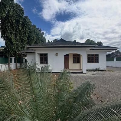 Nyumba ya vyumba vinne inapangishwa Kawe Beach, Dar Es Salaam
