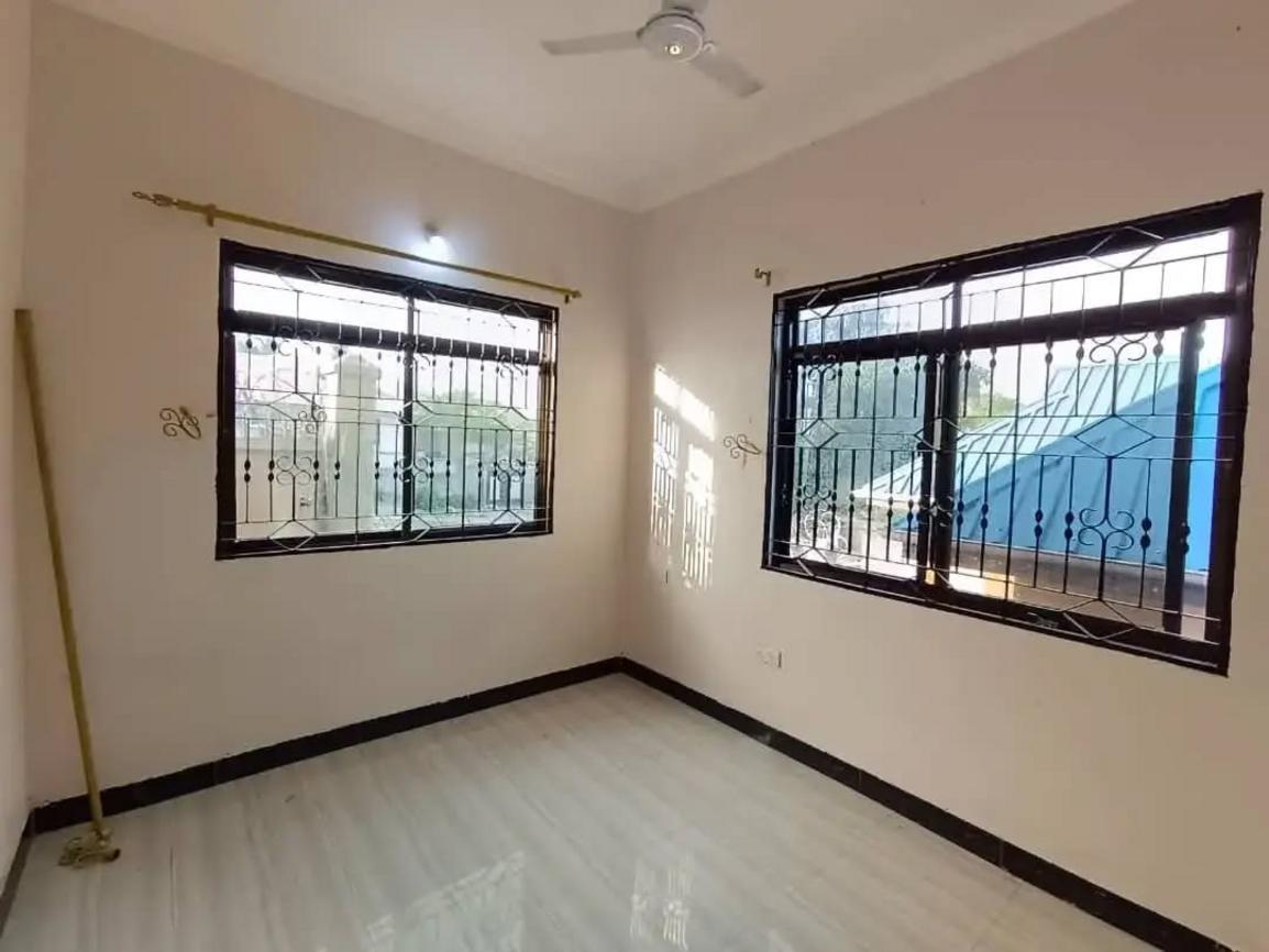 media -8