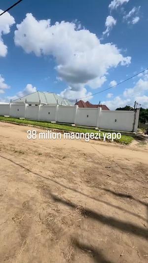 Kiwanja kinauzwa Madale Kwa Kawawa Mnarani, Dar Es Salaam (500 sqm) Kiwanja kinauzwa Madale Kwa Kawawa Mnarani, Dar Es Salaam (500 sqm)