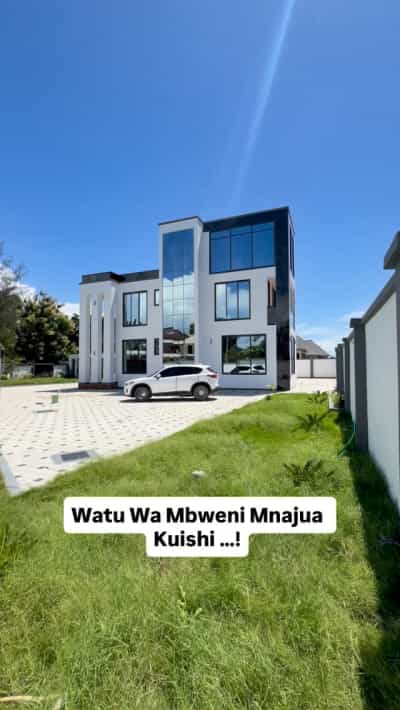 Nyumba ya vyumba 6 inauzwa Mbeweni JKT, Dar Es Salaam (1200 sqm)