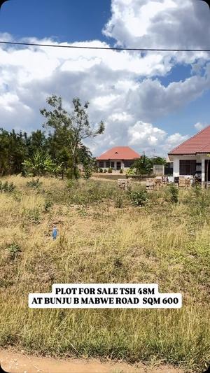 Kiwanja kinauzwa Mabwepande, Dar Es Salaam (600 sqm)