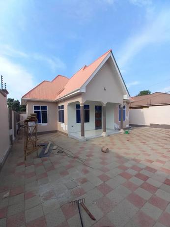 3 Bedrooms House for Rent in Kiseke, Mwanza 3 Bedrooms House for Rent in Kiseke, Mwanza