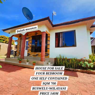 Nyumba ya vyumba vinne inauzwa Buswelu, Mwanza (700 sqm)