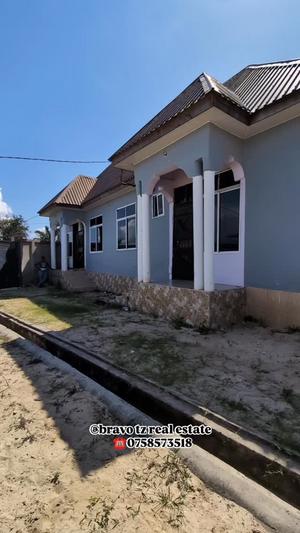 Nyumba ya vyumba viwili inapangishwa Kijichi Mgeni Nani, Dar Es Salaam Nyumba ya vyumba viwili inapangishwa Kijichi Mgeni Nani, Dar Es Salaam