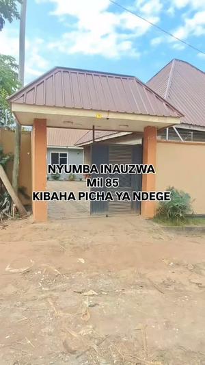 Nyumba ya vyumba vitatu inauzwa Picha Ya Ndege, Pwani Nyumba ya vyumba vitatu inauzwa Picha Ya Ndege, Pwani