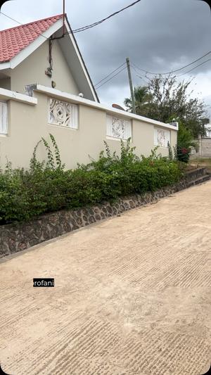 Kiwanja kinauzwa Goba Maghorofani, Dar Es Salaam (450 sqm) Kiwanja kinauzwa Goba Maghorofani, Dar Es Salaam (450 sqm)
