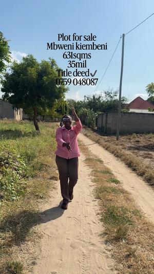 Kiwanja kinauzwa Mbweni Kiembeni, Dar Es Salaam (631 sqm) Kiwanja kinauzwa Mbweni Kiembeni, Dar Es Salaam (631 sqm)