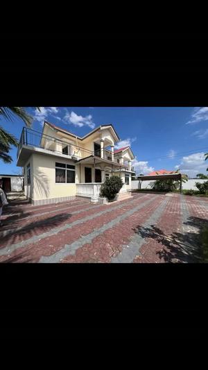 Nyumba ya vyumba 6 inauzwa Mbweni Malindi, Dar Es Salaam (804 sqm)