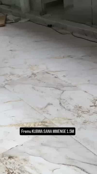 Frame inapangishwa MWENGE STAND YA DALADALA, Dar Es Salaam Frame inapangishwa MWENGE STAND YA DALADALA, Dar Es Salaam