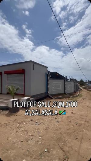 Kiwanja kinauzwa Salasala, Dar Es Salaam (1700 sqm) Kiwanja kinauzwa Salasala, Dar Es Salaam (1700 sqm)