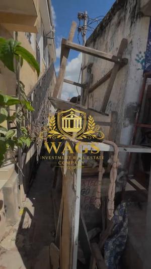 Kiwanja kinauzwa Msasani, Dar Es Salaam sqm 150