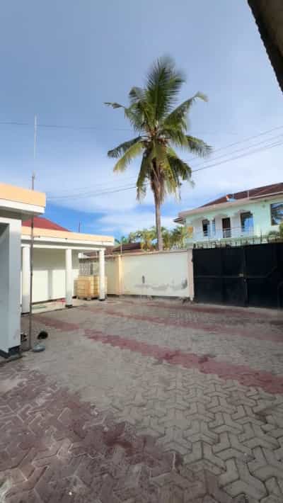 4 Bedrooms House for Rent in Mbezi Beach, Dar Es Salaam